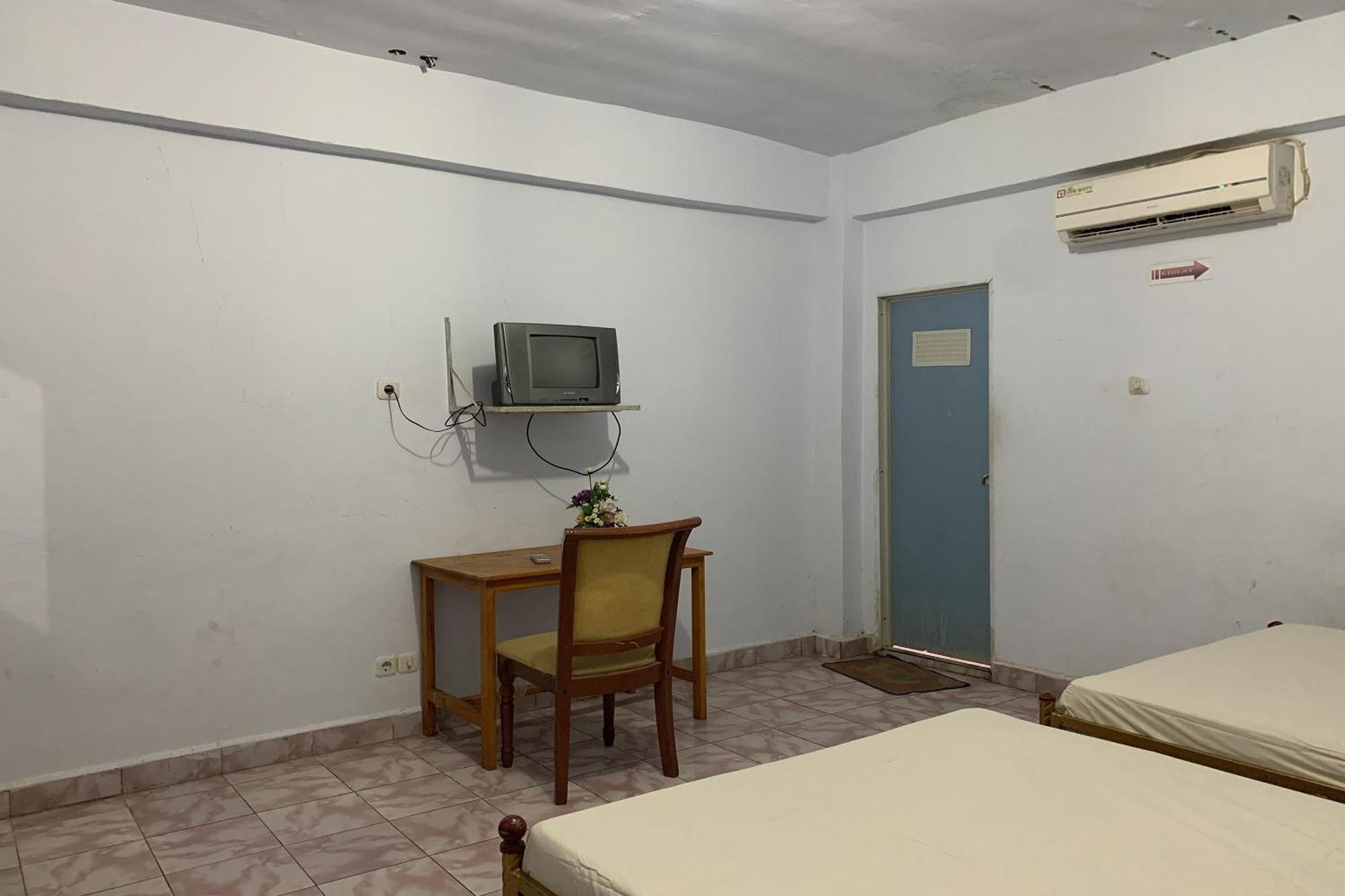 Oyo 91757 Surya Hotelneartaman Anggrek Pkk Watansoppeng Lalabata Exterior photo